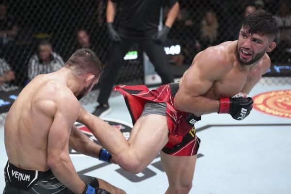 UFC 300: Оливейра — Царукян, дата и время, где смотреть, онлайн-трансляция, Царукян — Гамрот, результат боя, кто победил